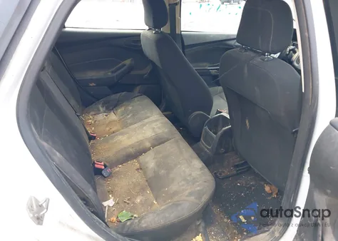 2016 Ford Focus S from USA, damaged, VIN 1FADP3E2XGL208197